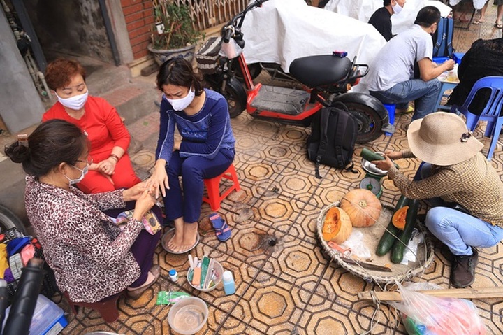 Mưu sinh mùa dịch Covid-19: “May mắn nhất là mình bình an và có việc làm” - 3