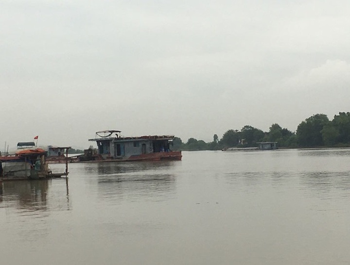 Năm chỉ có một lần, dân giàu đổ về sông Cầu săn đặc sản trời cho - 1