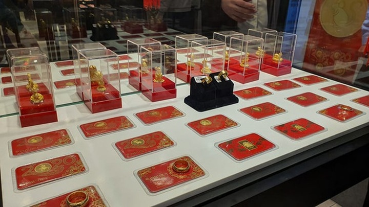 Ngày vía Thần Tài, giá vàng tăng cao chóng mặt - 1