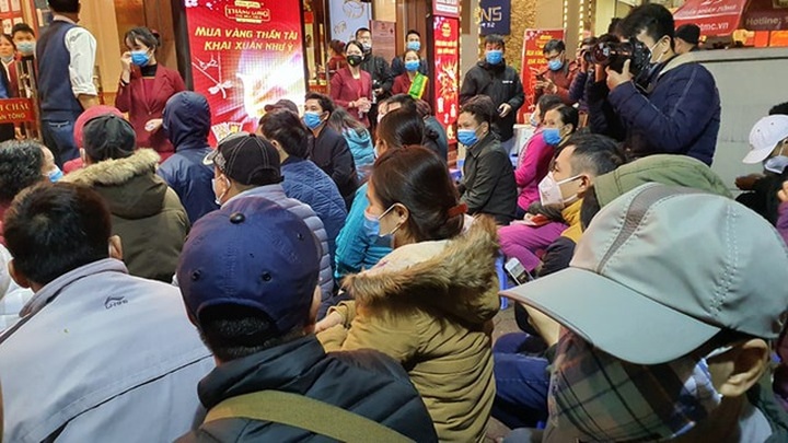 Ngày vía Thần Tài, giá vàng tăng cao chóng mặt - 2