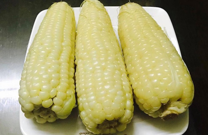Ngô nếp Nhật ăn sáng: Đắt gấp 30 lần, mỗi người chỉ được 1 bắp