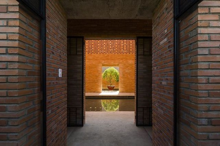 Ngôi nhà gạch ở Long An đẹp khó tin, nổi bật trên báo ngoại - 14