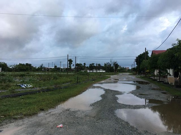 Người dân khóc ròng với khu dân cư “kiểu mẫu”! - 7