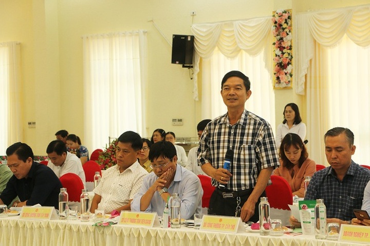 Người trồng thanh long chết đứng vì virus Corona - 3