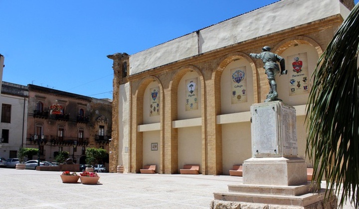 Người Trung Quốc đổ xô đến mua nhà ở Sicily, Ý không chỉ vì giá 1 euro - 5