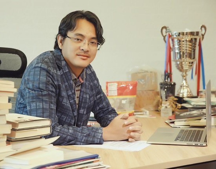 Chủ tịch Yeah1, ông Nguyễn Ảnh Nhượng Tống trở thành đại gia nghìn tỷ sau khi đưa cổ phiếu Yeah1 lên sàn (ảnh: NĐT)