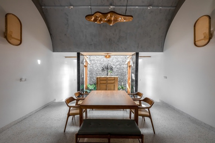 Nhà có 3 giếng trời ở Sóc Trăng nổi bật trên báo Mỹ nhờ thiết kế ấn tượng - 9