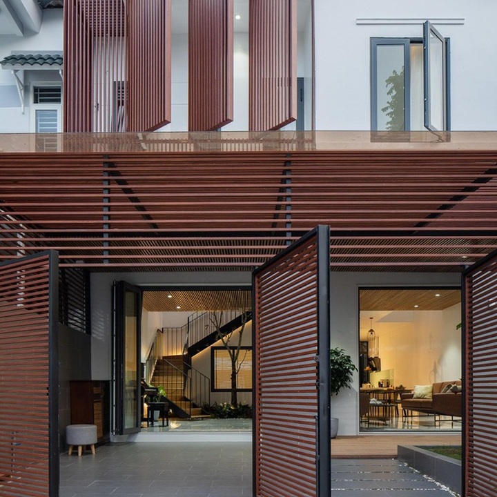 Nhà cũ bí bách ở Kiên Giang lột xác bằng cách... cắt đôi không gian - 4