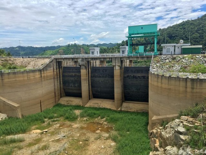 Nhiều hồ thủy điện ở miền Trung đang trong tình trạng xấp xỉ mức nước chết - 1