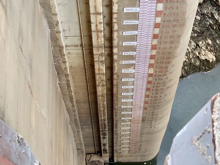 Nhiều hồ thủy điện ở miền Trung đang trong tình trạng xấp xỉ mức nước chết - 2