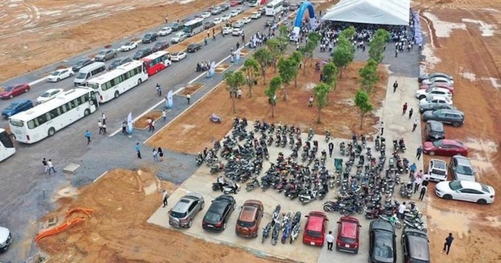 Nhóm đầu cơ ôm hàng, thổi giá đất, chuyên gia sợ bong bóng phình to - 1