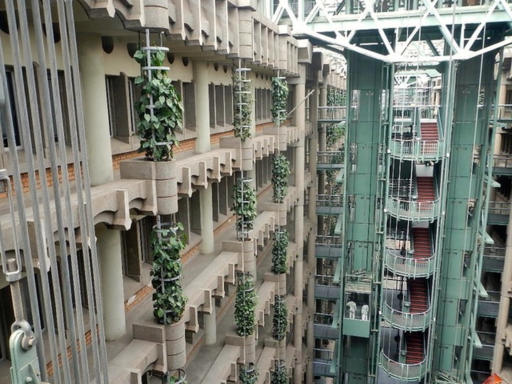 Những công trình đặc biệt lấy cảm hứng từ cánh chim, gò mối, dưa chuột... - 3