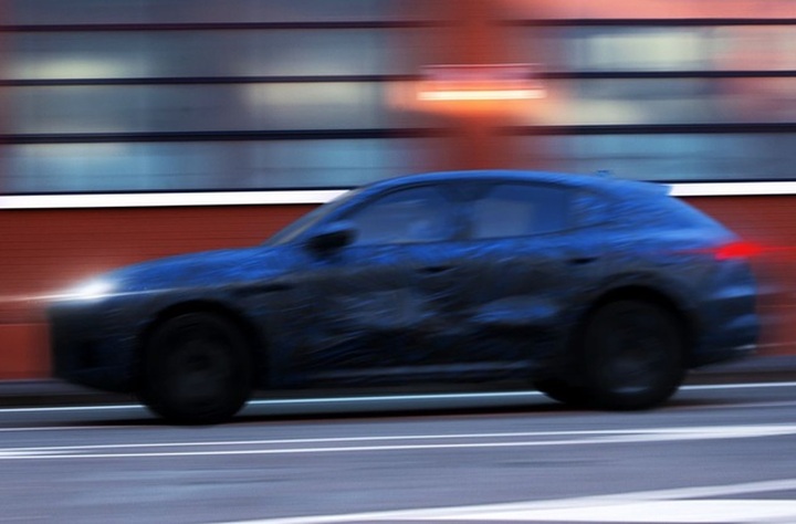 Những hình ảnh đầu tiên của xe nguyên mẫu Grecale - SUV mới của Maserati - 3