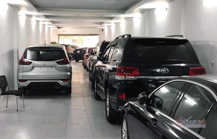 Những ngày buồn hiu, ô tô cũ bán lỗ trăm triệu vẫn ế khách - 3