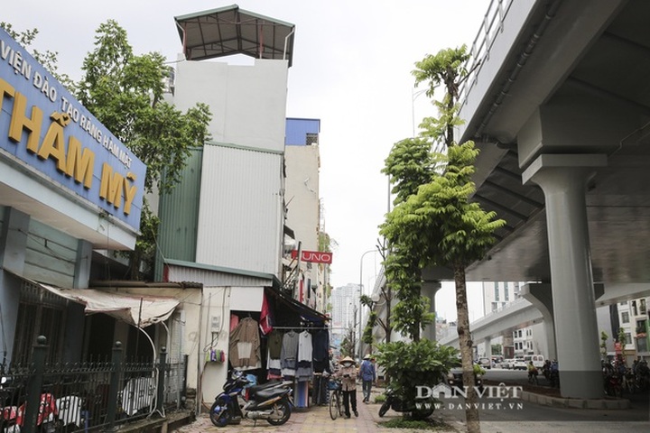 Những ngôi nhà có hình thù “kỳ dị xuất hiện nhan nhản tại Hà Nội - 9