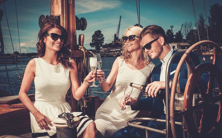 Năm 2018, số lượng người giàu nhất thế giới lọt vào danh sách của Forbes nhiều kỷ lục, với 2.208 tỷ phú