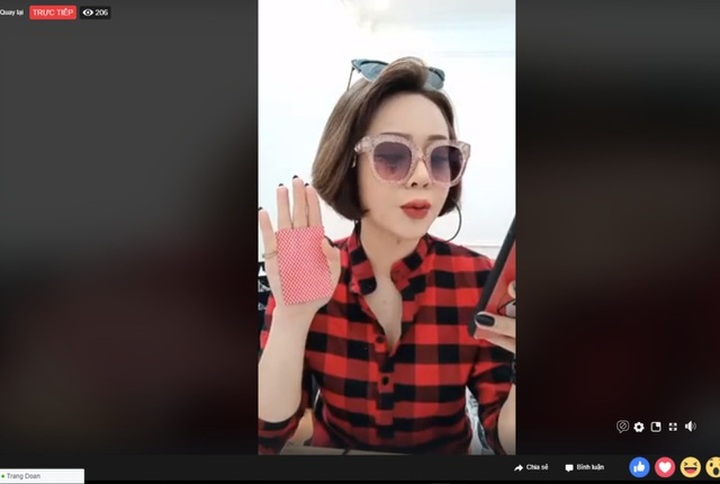 Nở rộ trào lưu livestream bán hàng - người tiêu dùng mất gì? - 1