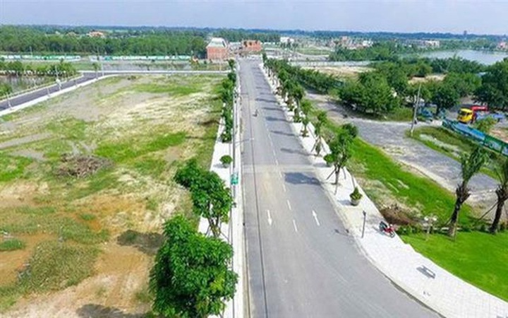 Nóng vụ tăng giá đất: Người vui, kẻ buồn! - 1