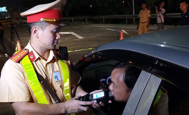 Ba ngày tổng kiểm tra, CSGT cả nước xử lý hơn 22.000 phương tiện, phạt tiền hơn 10 tỷ đồng - 1