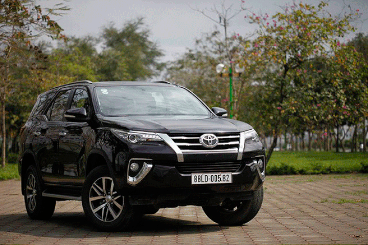 
Trong khi các mẫu SUV khác chưa thể vào Việt Nam thì hiện cuộc chơi đang thuộc về hai cái tên: Trailblazer và Fortuner.
