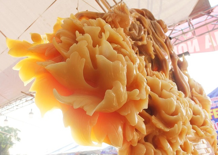 Phát sốt với giỏ hoa Tết bằng ngọc nặng 1,5 tấn, giá gần 700 triệu đồng - 2