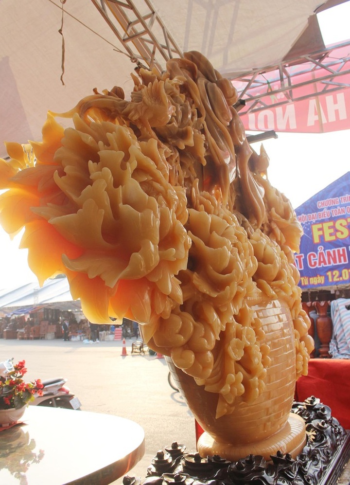 Phát sốt với giỏ hoa Tết bằng ngọc nặng 1,5 tấn, giá gần 700 triệu đồng - 3