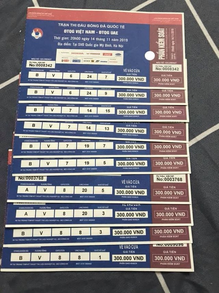 Phe vé mất 2 triệu đồng/cặp, ôm cả kho vé chỉ mong hoà tiền - 3