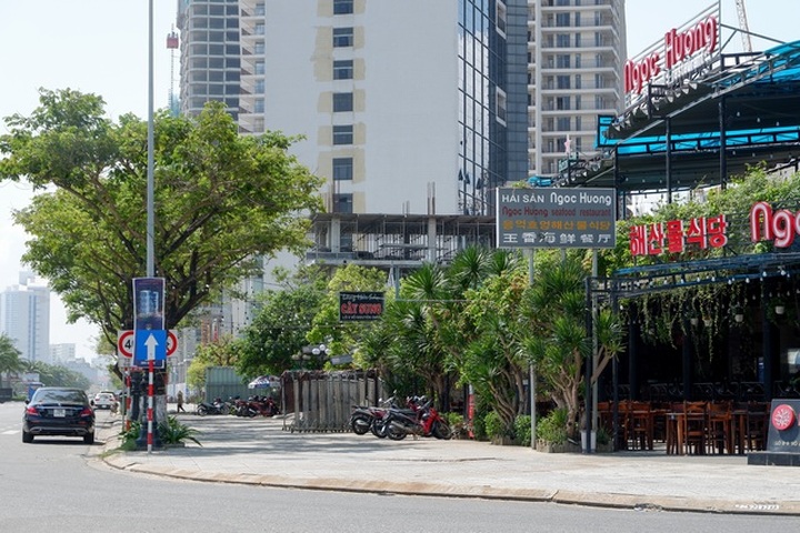 “Phố Hàn Quốc” ở Đà Nẵng đìu hiu, vắng khách - 4