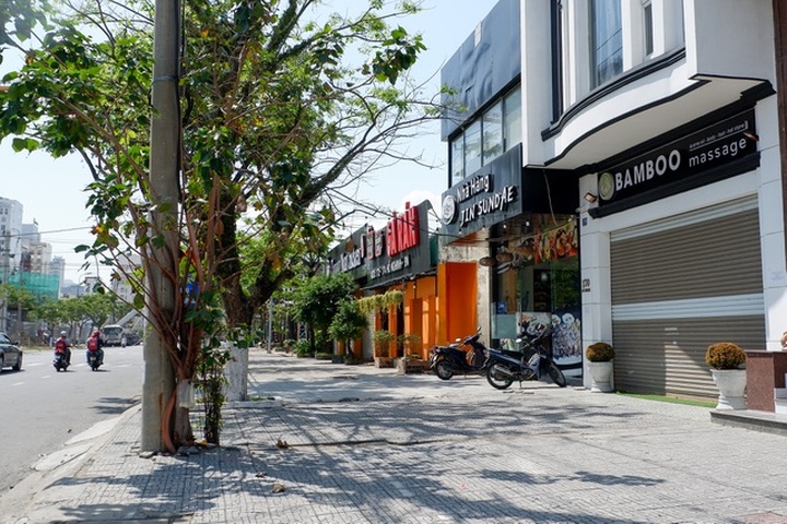 “Phố Hàn Quốc” ở Đà Nẵng đìu hiu, vắng khách - 5