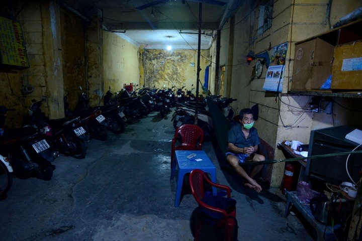 Phố Bùi Viện ế ẩm copy.jpg