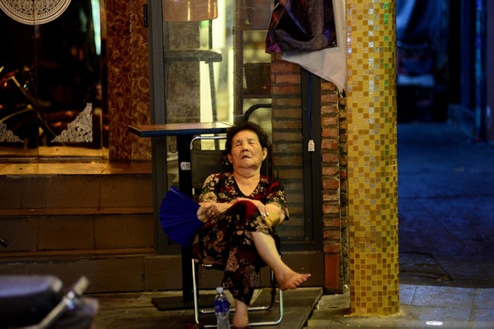 Phố Bùi Viện ế ẩm.jpg