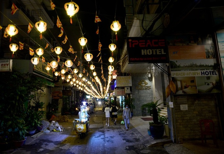 Phố Bùi Viện ế ẩm copy.jpg