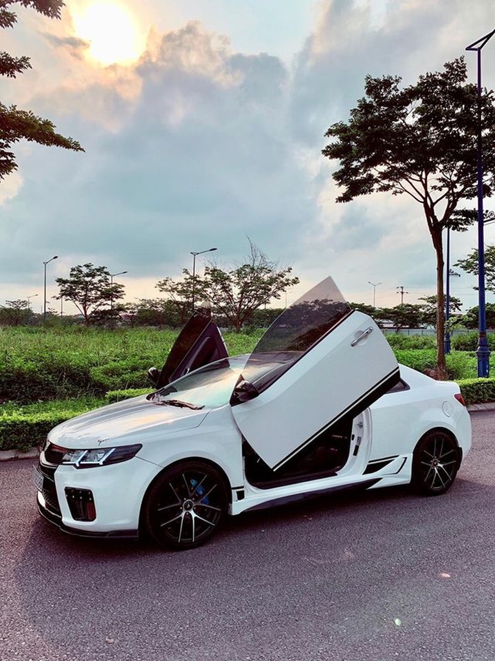 Rẻ hơn cả Morning, dân chơi đua nhau tậu xe thể thao 2 cửa - 1