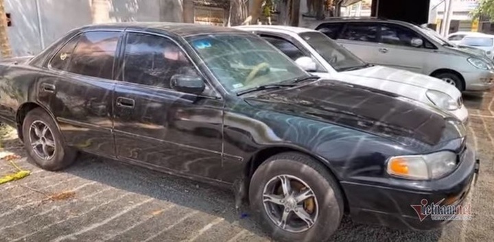 Sát Tết: Xe sang cũ đời sâu giá ngang xe cỏ, ế vẫn hoàn ế - 3