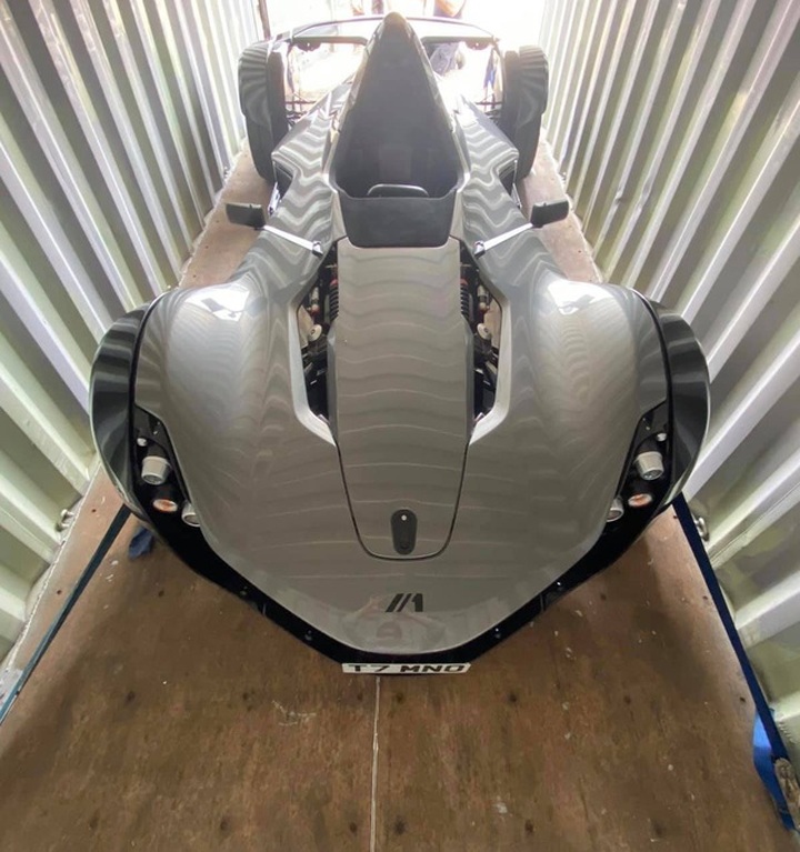 Siêu xe triệu USD tấp nập về nước phục vụ đại gia Việt tháng 9 - 6