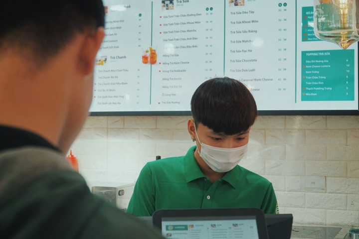 Sinh viên tất bật làm thêm trong dịp cận Tết - 6