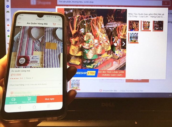 Sợ Covid-19, khách đổ bộ lên chợ online mua vàng mã cúng Tết Táo quân - 1