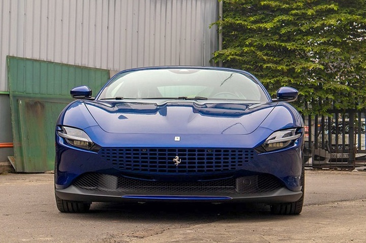Soi chi tiết Ferrari Roma: Siêu xe 20 tỷ độc nhất châu Á vừa về Việt Nam - 1