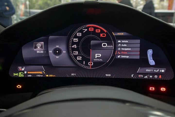 Soi chi tiết Ferrari Roma: Siêu xe 20 tỷ độc nhất châu Á vừa về Việt Nam - 9