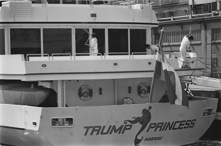 Tài sản ông Trump hao hụt 1 tỷ USD vì Covid-19 và cách tiêu tiền hào phóng - 5