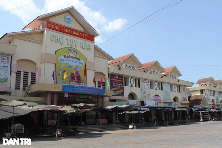 Tạm đóng cửa chợ lớn nhất tỉnh Phú Yên từ 16h hôm nay - 1