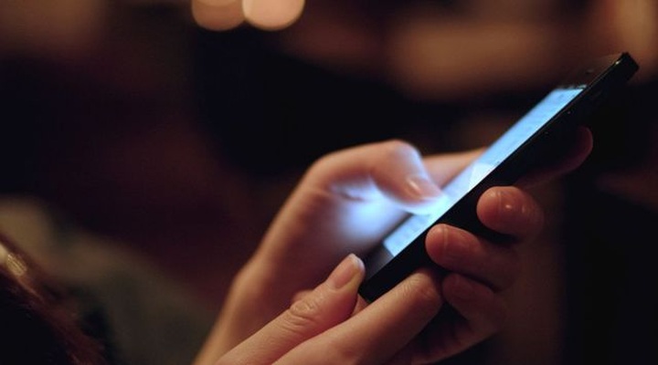 Tên gọi “trạm thu tiền” gây “bão”; Tranh cãi việc đánh thuế tiêu thụ đặc biệt với di động - 6