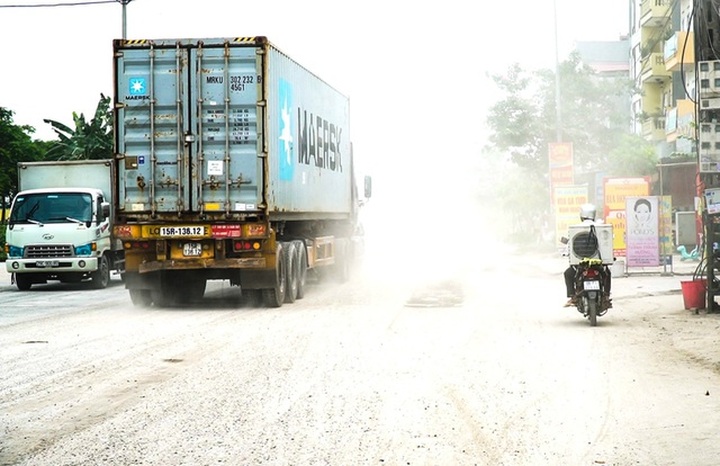 Thảm cảnh vừa bụi vừa lầy trên con đường đại gia ở Hà Nội - 3