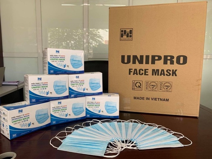 Thị trường khẩu trang y tế “đóng băng”, giá 1 thùng bằng 1 hộp thời dịch - 1
