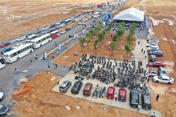 Thổi giá đất từ thông tin huyện lên quận: Trâu chậm uống nước đục? - 2