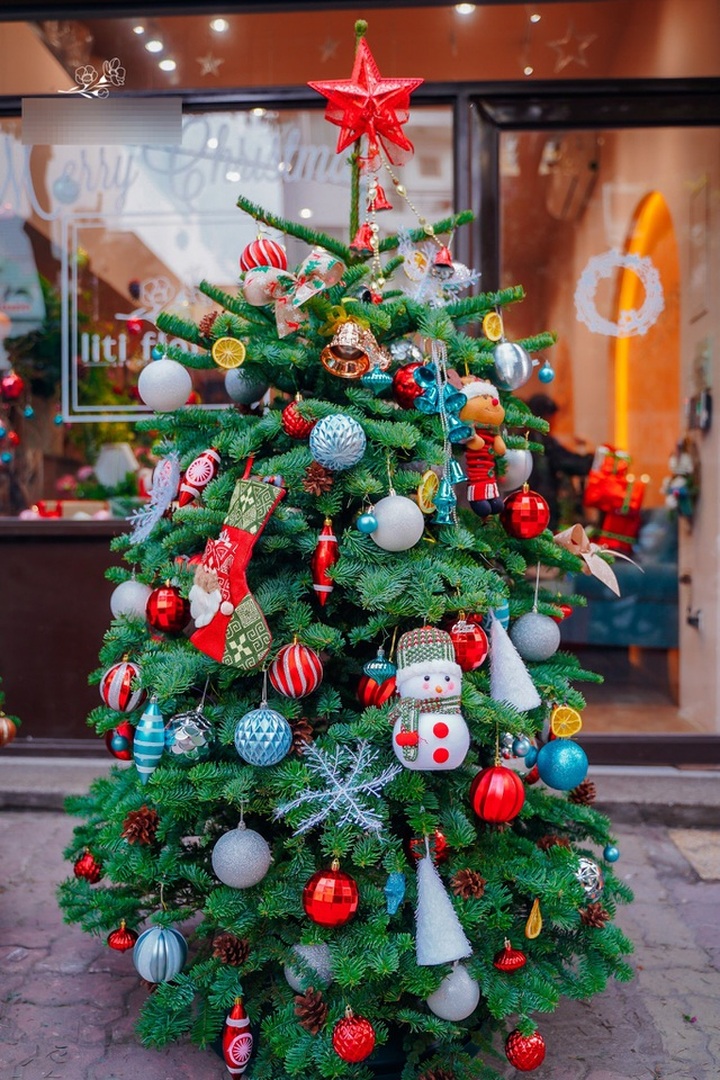 Thông Mỹ đi máy bay, vừa về Việt Nam đã cháy hàng - 5