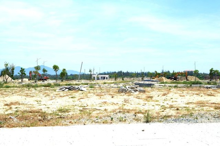 Dự án bất động sản bỏ hoang, chậm triển khai