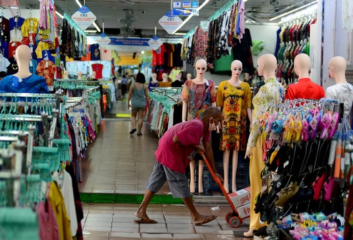 Chợ Bến Thành ế ẩm.jpg