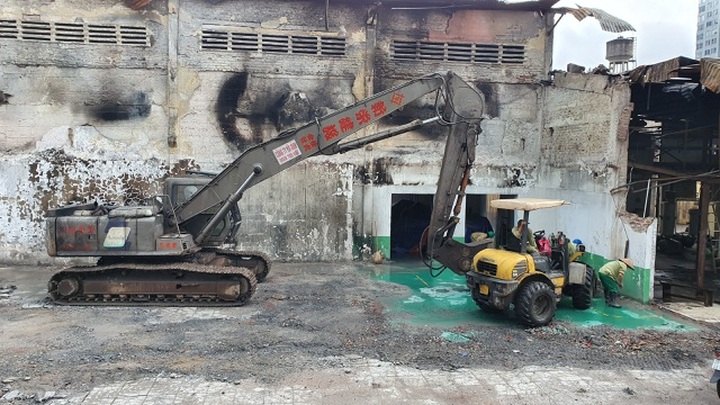 Toàn bộ 6.000m2 mặt bằng Công ty Rạng Đông sẽ được làm sạch trong 5 ngày tới - 2