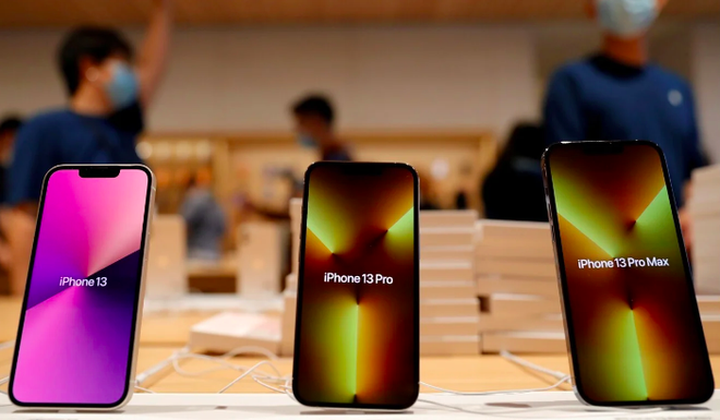 Tôi đã mất kiên nhẫn! - Khách Trung Quốc giận dữ vì chờ iPhone 13 quá lâu - 2